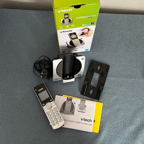 Like New Cordless Phone - Picture 3 of 8